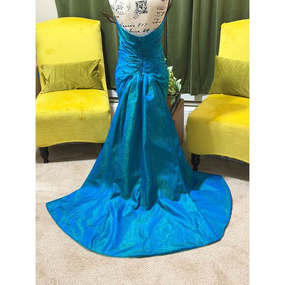 Vtg Victor Costa Teal Mermaid Gown w/ Peacock Feathers – Dramatic Train Size 10 - Picture 7 of 10